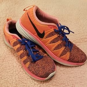 Womens nike shoes